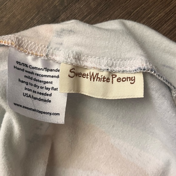 Sweet White Peony Dress - Picture 3 of 3